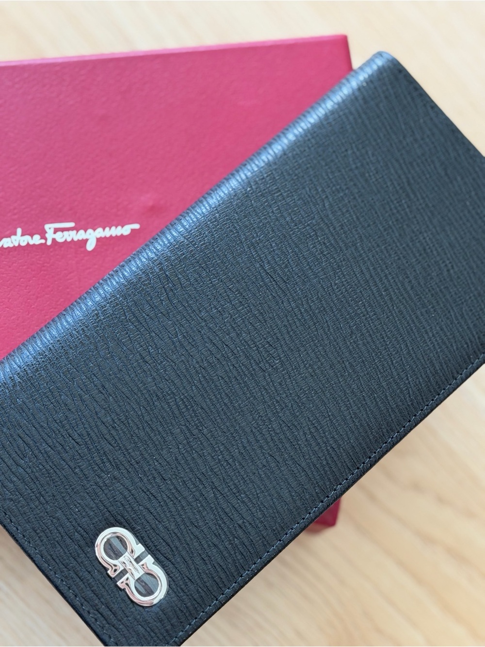 Salvatore Ferragamo Gancini Leather Organizer Bifold Wallet Black Red $695